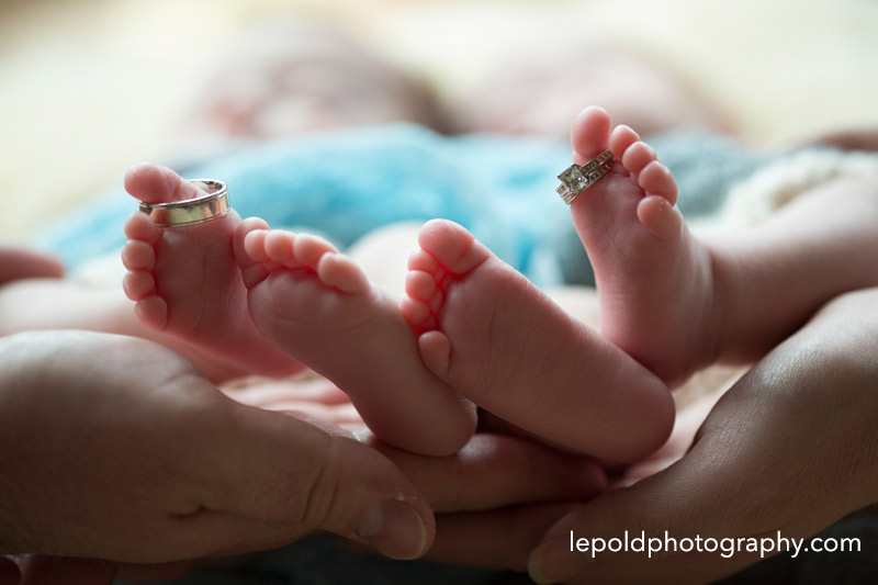 07-Newborn-Twins-LepoldPhotography1