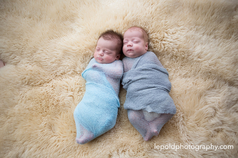 11-Newborn-Twins-LepoldPhotography1